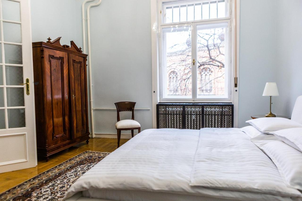 Luxury Downtown 3 Bedroom By Synagoge With Beautiful View * בודפשט